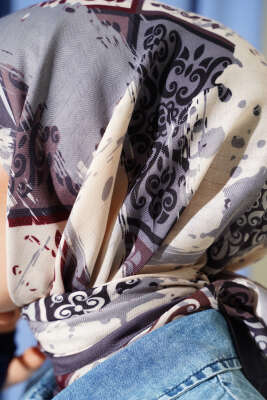 Karışık Motifli Desenli Eşarp Füme - Başörtüsü