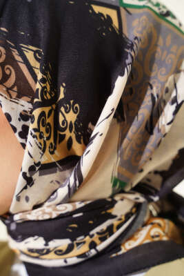 Karışık Motifli Desenli Eşarp Siyah - Başörtüsü