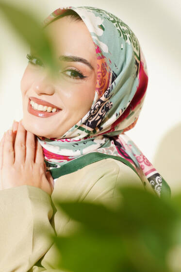 Karışık Motifli Desenli Eşarp Zümrüt - Başörtüsü
