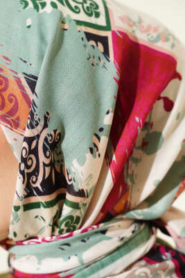 Karışık Motifli Desenli Eşarp Zümrüt - Başörtüsü