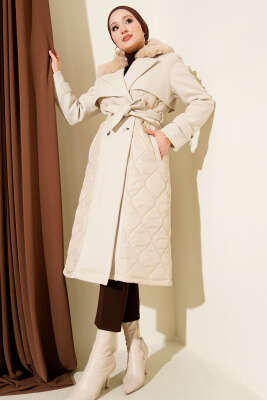 Kaşe Detaylı Yaka Kürklü Kapitone Mont Bej - Günün Seçilenleri