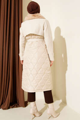 Kaşe Detaylı Yaka Kürklü Kapitone Mont Bej - Mont