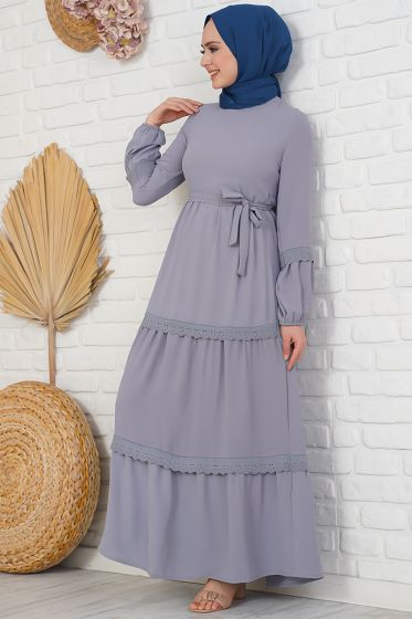 Katları Dantel İşlemeli Gri Elbise - Tesettür Elbise