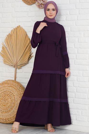 Katları Dantel İşlemeli Mor Elbise - Tesettür Elbise