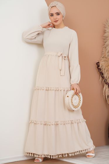Katları Püskül Detaylı Bej Elbise - Tesettür Elbise