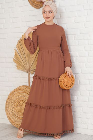 Katları Püskül Detaylı Camel Elbise - Tesettür Elbise