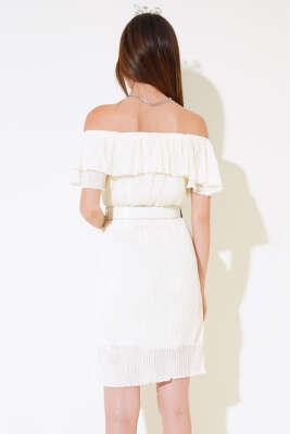 Kayık Yaka Piliseli Elbise Krem - Kadın Giyim Modelleri