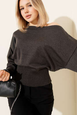 Kayık Yaka Salaş Triko Bluz Füme - Kadın Giyim Modelleri