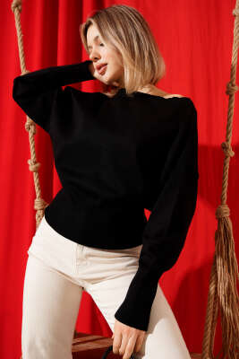 Kayık Yaka Salaş Triko Bluz Siyah 