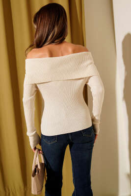 Kayık Yaka Triko Kazak Bej - Yılın Fırsatı