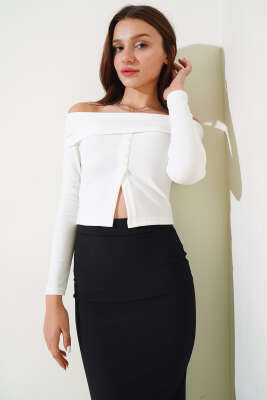Kayık Yaka Yırtmaçlı Bluz Ekru - Yılın Fırsatı