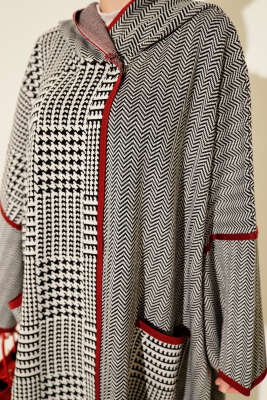 Kazayağı Desen Kapüşonlu Panço Siyah - Panço