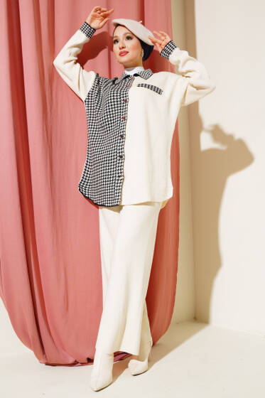 Kazayağı Detaylı Düğmeli Triko İkili Takım Bej - İkili Takım