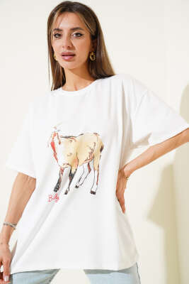 Keçi Baskılı T-shirt Ekru - Kadın Giyim Modelleri