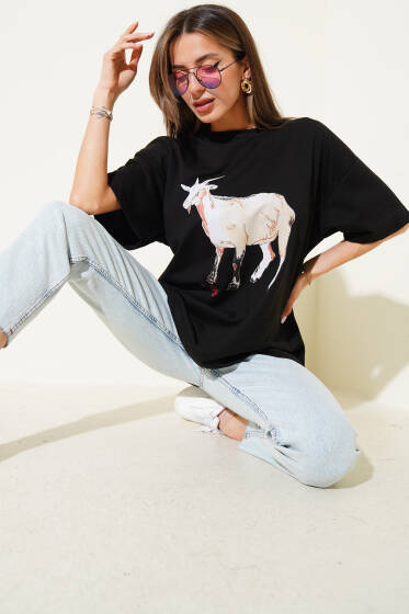 Keçi Baskılı T-shirt Siyah - Kadın Giyim Modelleri