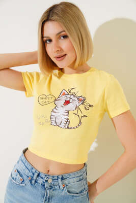 Kedi Baskılı Crop Sarı - Kadın Giyim Modelleri