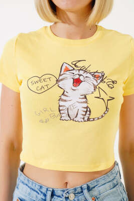 Kedi Baskılı Crop Sarı - Kadın Giyim Modelleri