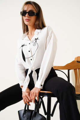 Kedi Nakışlı Bağlamalı Crop Gömlek Ekru - Kadın Giyim Modelleri