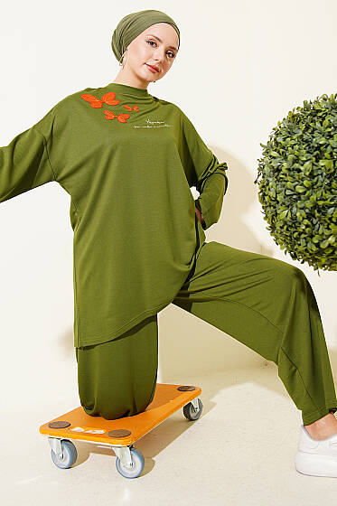 Kelebek İşlemeli İkili Takım Yeşil - İkili Takım