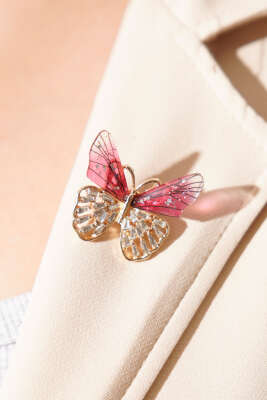 Kelebekli Taşlı Broş Fuşya 