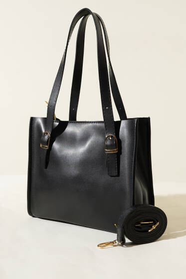 Kemer Askılı Kare Çanta Siyah - Kol Çantası