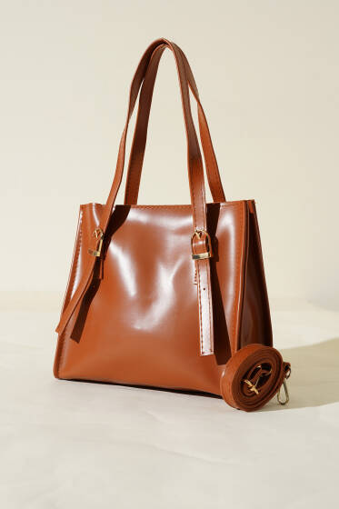 Kemer Askılı Kare Çanta Taba - Kol Çantası