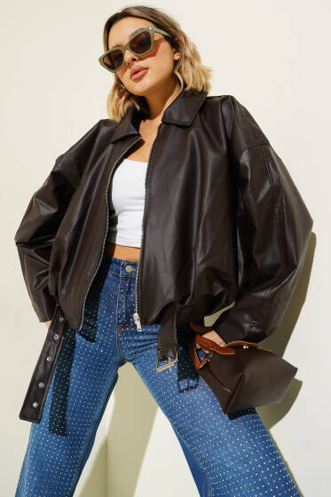 Kemer Detaylı Fermuarlı Kısa Deri Ceket Kahve - Kadın Giyim Modelleri