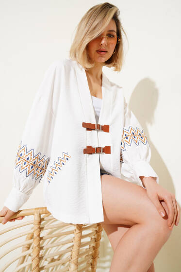 Kemer Detaylı Nakışlı Kimono Ekru - Kadın Giyim Modelleri