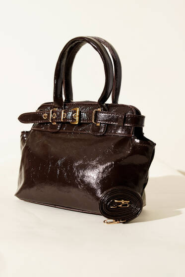 Kemer Geçiş Detaylı Parlak Çanta Acı Kahve - Kol Çantası