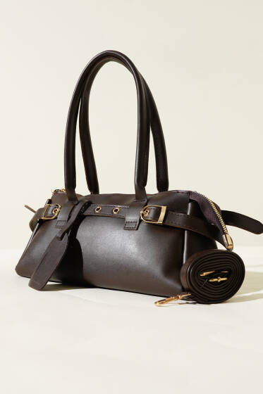 Kemer Süslemeli Omuz Çantası Kahve - Kol Çantası