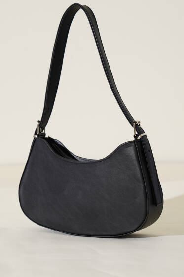 Kemer Toka Askılı Baget Çanta Siyah - Kol Çantası