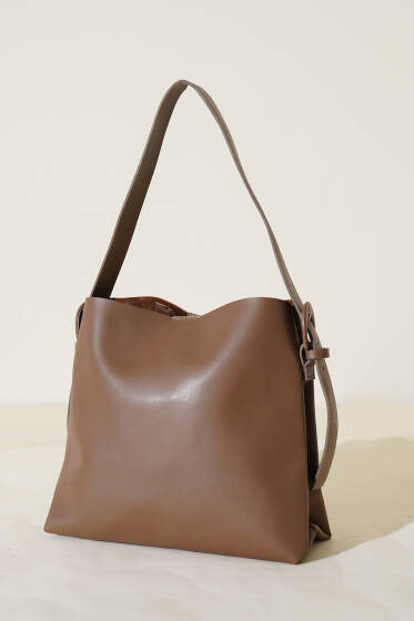 Kemer Tokalı Kol Çanta Açık Kahve - Kol Çantası