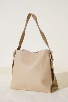 Kemer Tokalı Kol Çanta Bej 