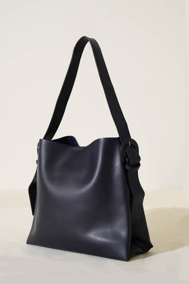 Kemer Tokalı Kol Çanta Lacivert - Kol Çantası