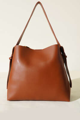 Kemer Tokalı Kol Çanta Taba - Kol Çantası