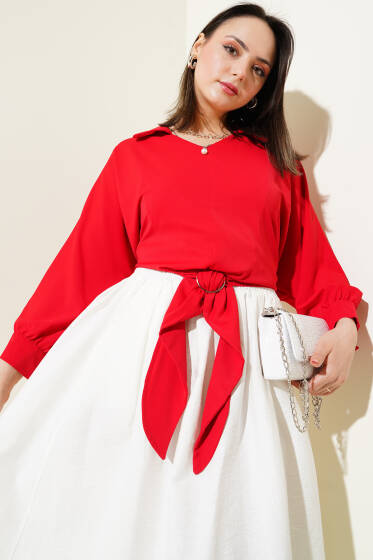Kemer Tokası Detaylı Bluz Kırmızı - Bluz