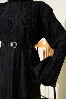 Kemerli Omuz Vatkalı Kırışık Elbise Siyah - Tesettür Elbise