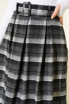 Kemerli Pile Detaylı Kaşe Etek Füme - Etek