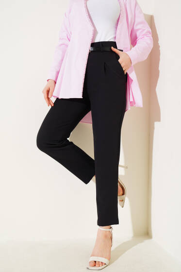 Kemerli Pileli Dar Paça Pantolon Siyah - Pantolon