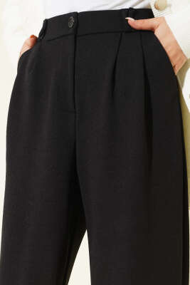 Kemerli Pileli Geniş Paça Pantolon Siyah - Pantolon