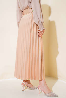 Kemerli Piliseli Saten Etek Latte - Uzun Etek