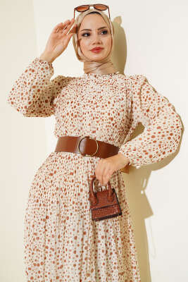 Kemerli Piliseli Şifon Elbise Bej Kahve - Tesettür Elbise