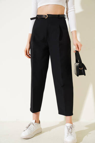 Kemerli Tek Pileli Dar Paça Pantolon Siyah - Kadın Giyim Modelleri