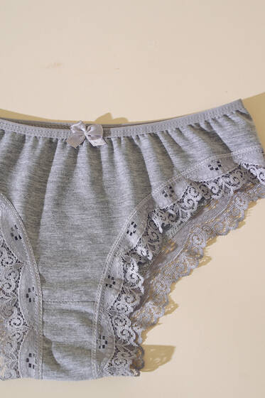 Dogistonlik yigitlarning külotsiz fotosuratlari