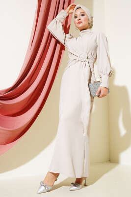 Kendinden Desenli Parça Detaylı Elbise Bej - SEYLAN