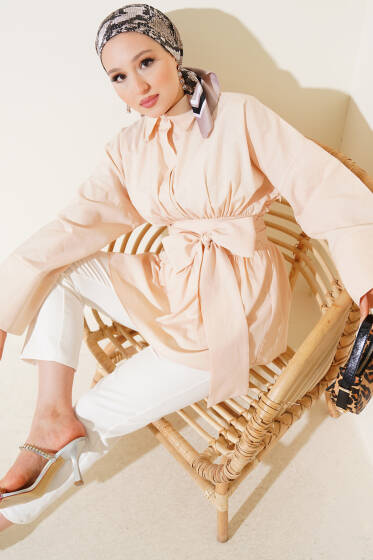 Kendinden Kuşaklı Önü Büzgülü Tunik Bej - Tunik