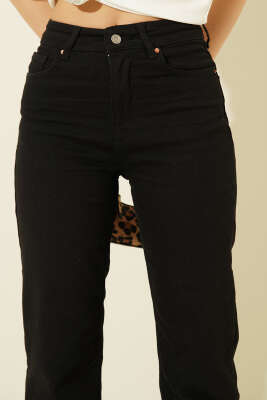 Kesik Dar Paça Düğmeli Kot Pantolon Siyah - Kadın Giyim Modelleri