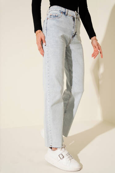 Kesik Dar Paça Kot Pantolon Açık Kar - Kadın Giyim Modelleri