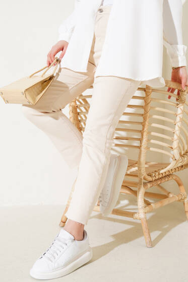 Kesik Dar Paça Kot Pantolon Bej - Pantolon