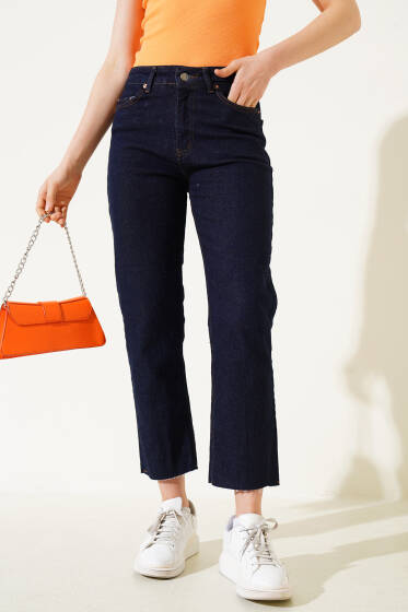 Kesik Dar Paça Mom Jeans Pantolon Lacivert - Kadın Giyim Modelleri